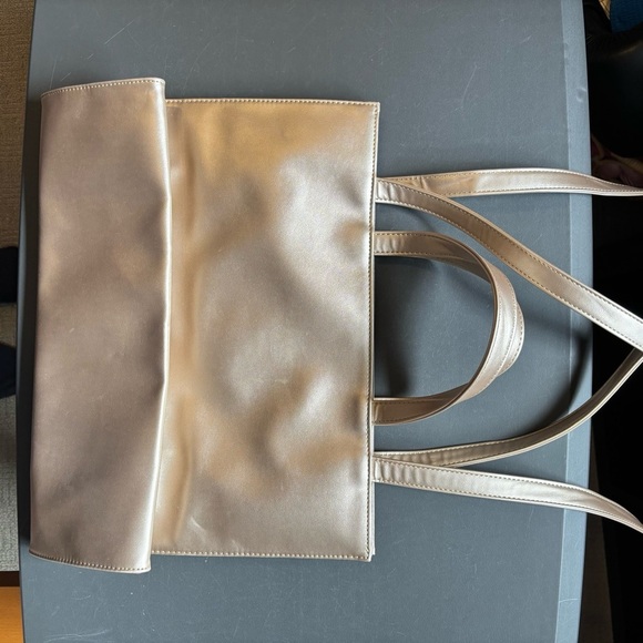 Telfar Gold Medium Shopping bag NWOT - Picture 6 of 6